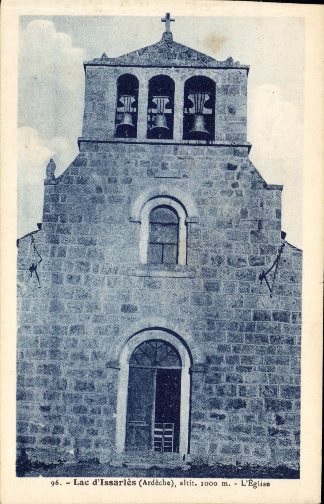 Lac d'Issarlès (Ardèche) — L'Église, alt. 1000 m — n° 96