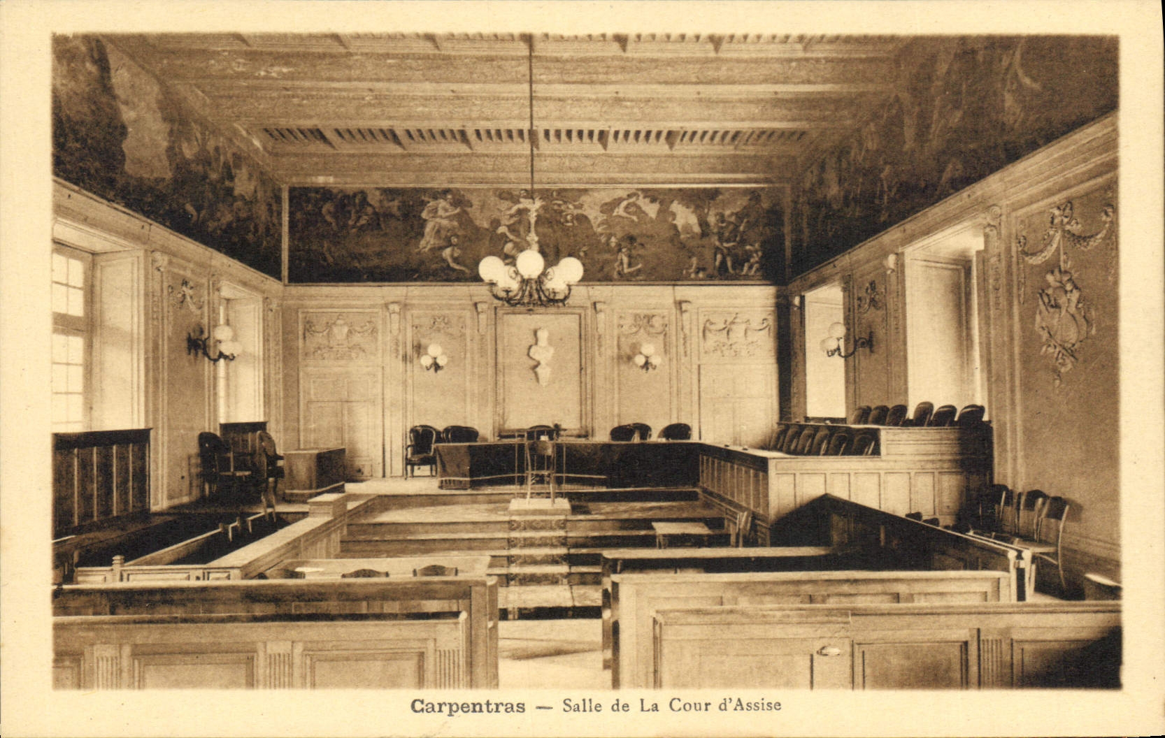 CPA Carpentras Salle de La Cour d'Assise 