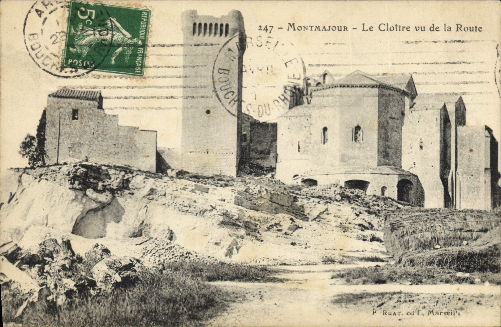 Montmajour - Le Cloître vu de la Route — P. Ruat, éd. Marseille