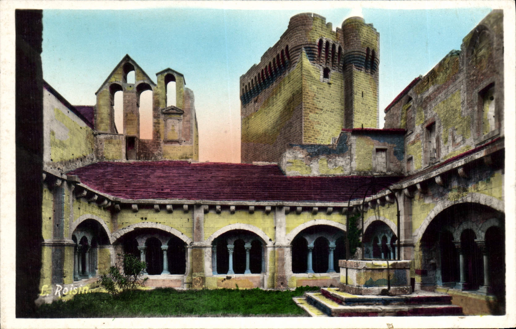 Le Cloître — Abbaye de Montmajour (XIIe s.) — L. Roisin