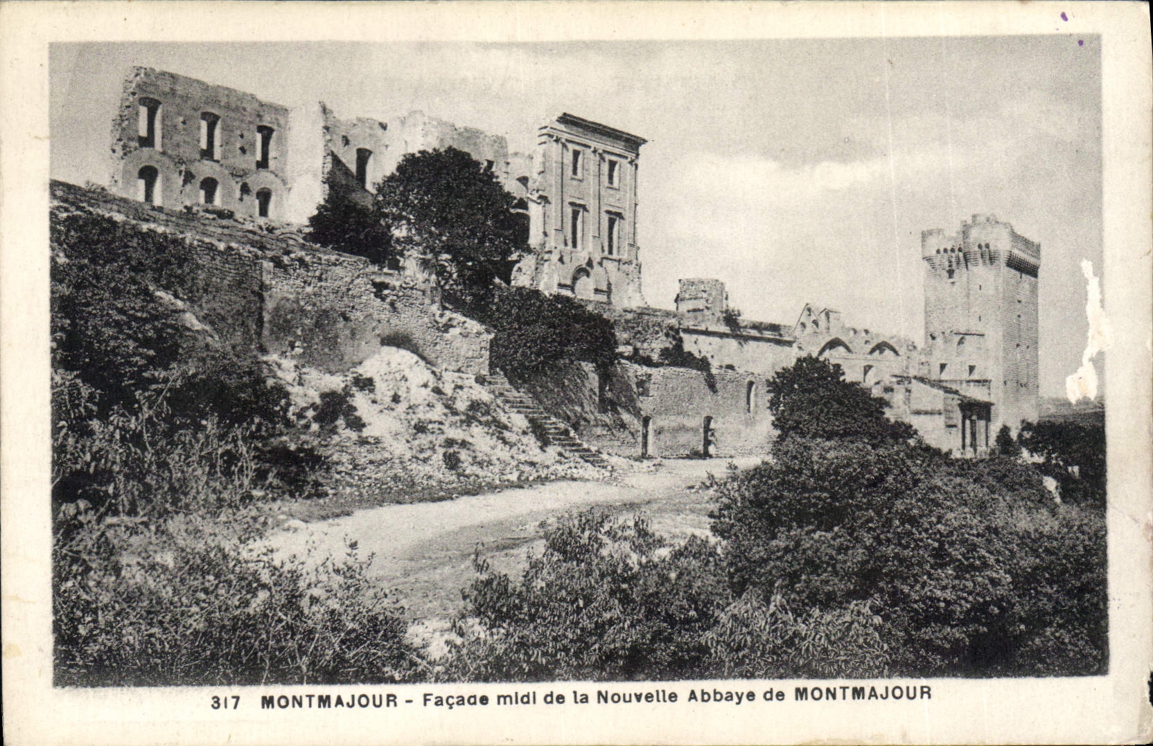 Antike Ansichtskarte Montmajour Fassade der neuen Abtei Montmajour