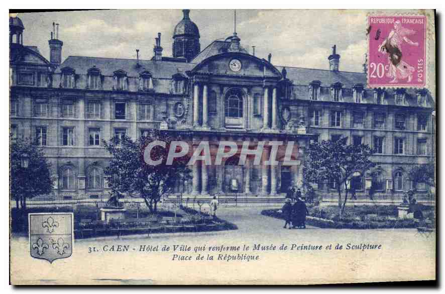 CPA Caen hotel de Ville qui renferme le Musee de la Peinture et de Sculpture Place de la Republique 