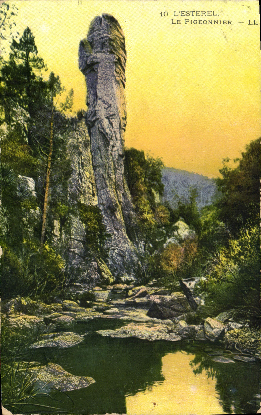 Le Pigeonnier — L’Estérel — LL