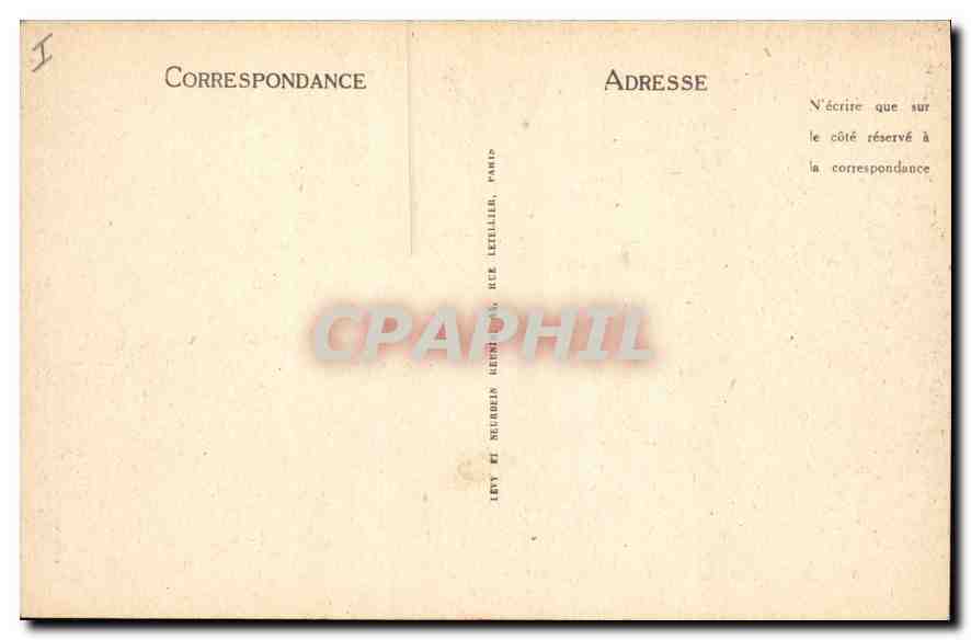 Arles - Les Arènes (partie Nord) — vue depuis un balcon avec colonnes — éditeur Selecta, n° 31 — Reverso