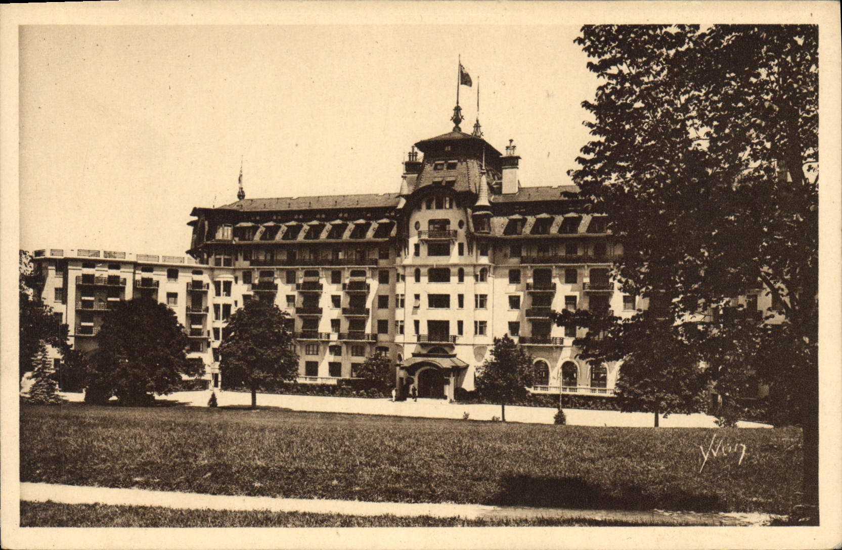 CPA Evian les Bains Hte Savoie le Royal Hotel 
