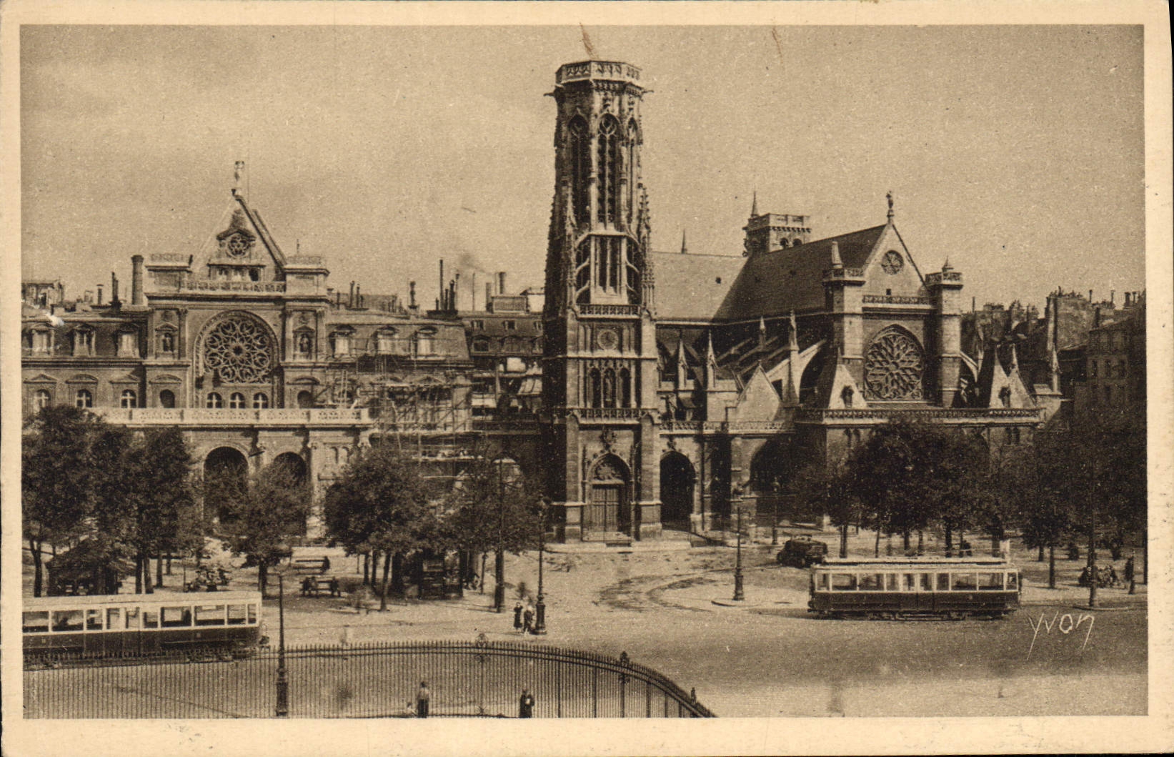 CPA Paris en Flanant L'Eglise Saint Germain l'Auxerrois 