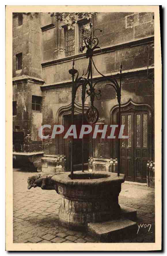 CPA Paris en Flanant Musee de Cluny  Le vieux puits