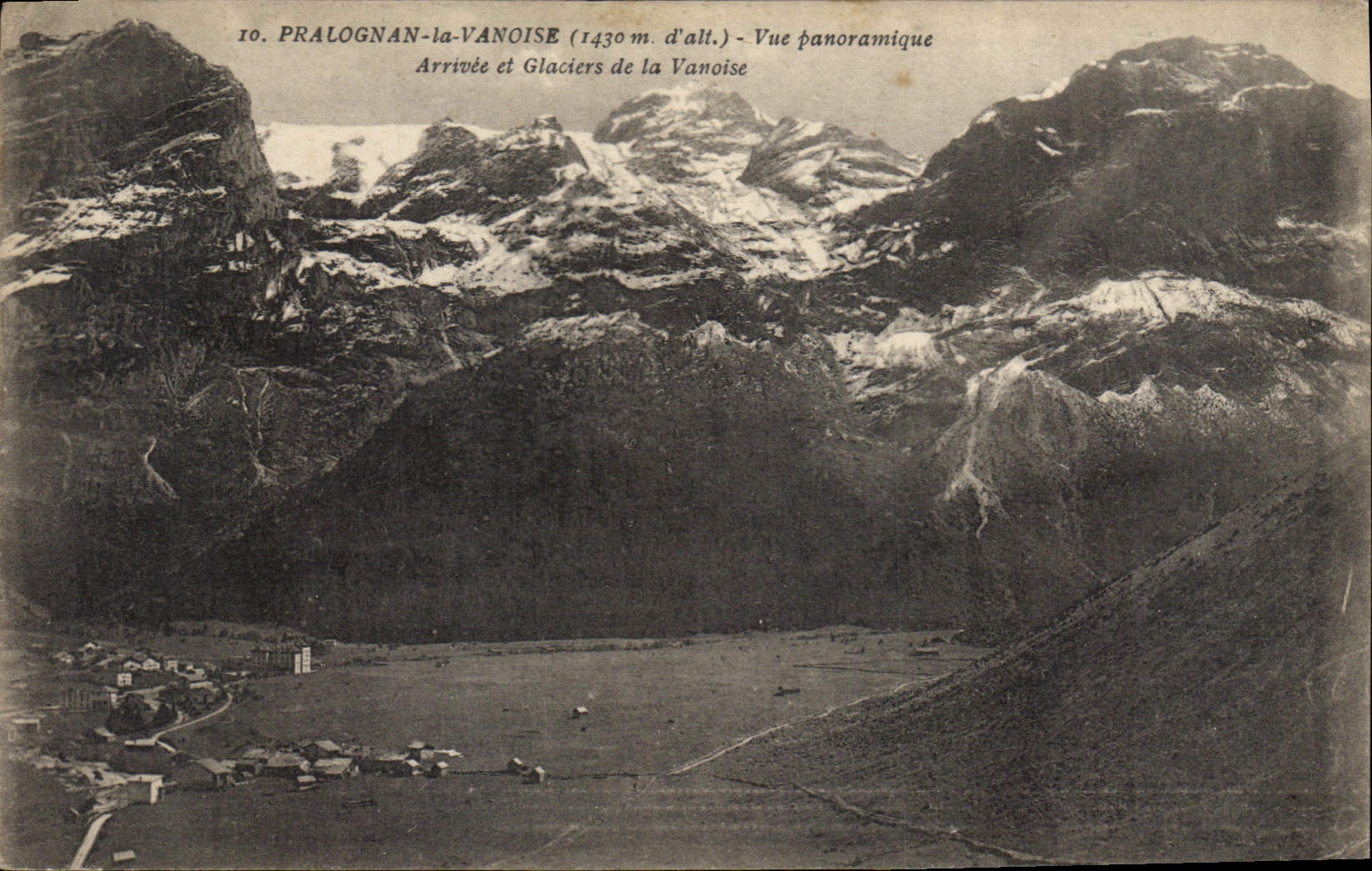 CPA Pralognan la Vanoise Vue panoramique Arrivee et Glaciers de la Vanoise 