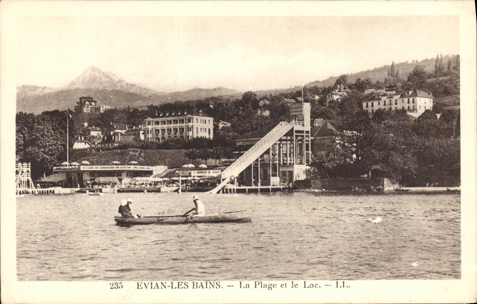 Evian-les-Bains — La Plage et le Lac — L.I. — n° 235