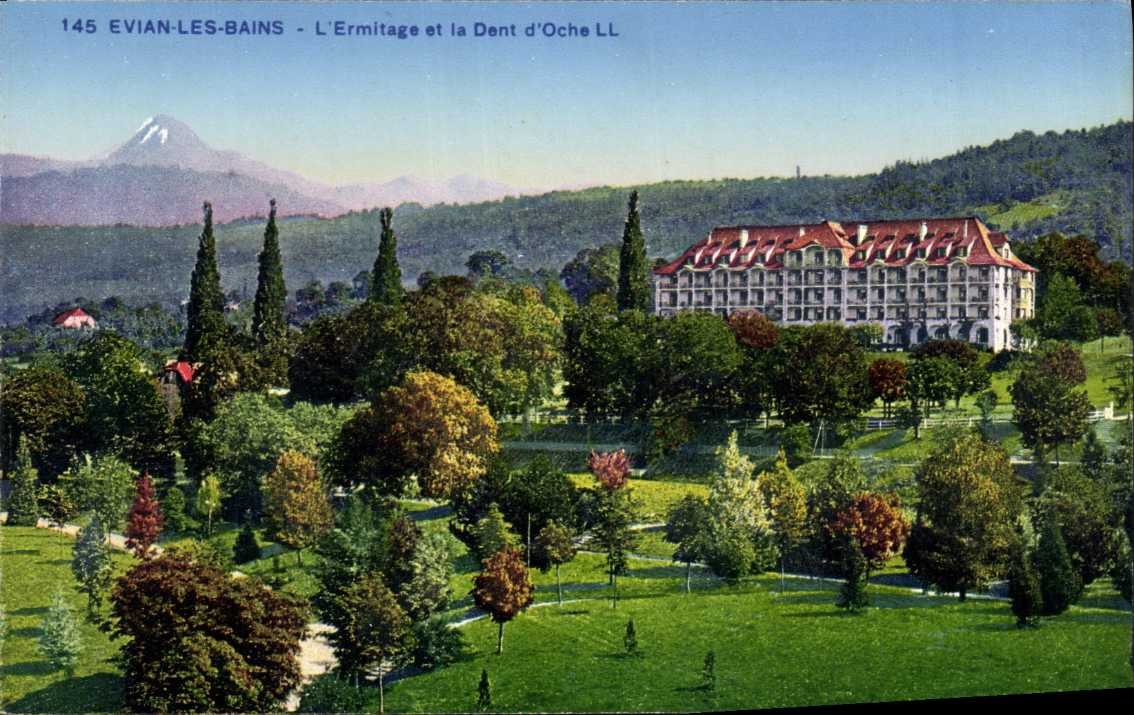 Evian-les-Bains - L'Ermitage et la Dent d'Oche LL