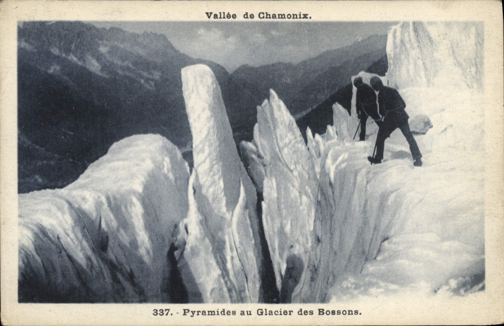 Pyramides au Glacier des Bossons — Vallée de Chamonix — Aug. Couttet, phot. éditeur, n° 337