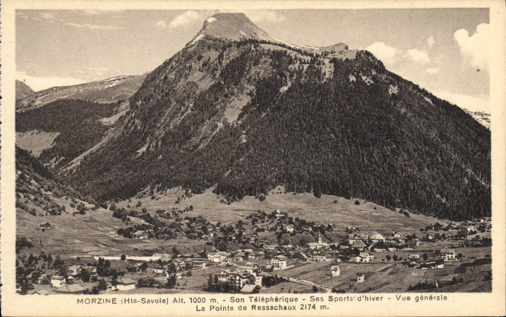 Morzine (Haute-Savoie) — Allgemeiner Blick mit der Pointe de Ressachaux — L. Thomas