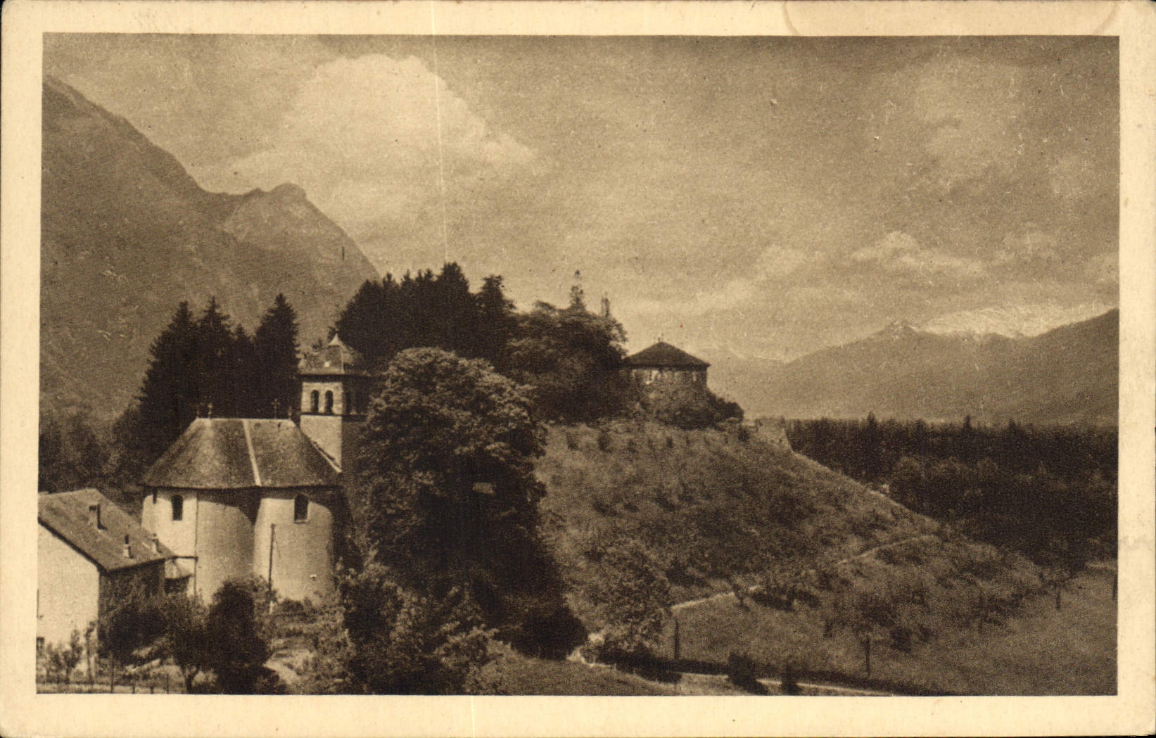 Chamoussot — Die Kirche und das Schloss — Éditions C. VOIRON