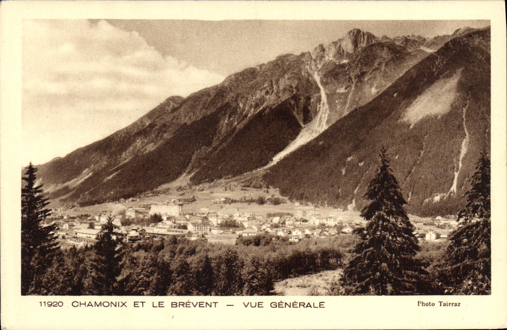 Chamonix et le Brévent — Vue générale — Photo Tairraz