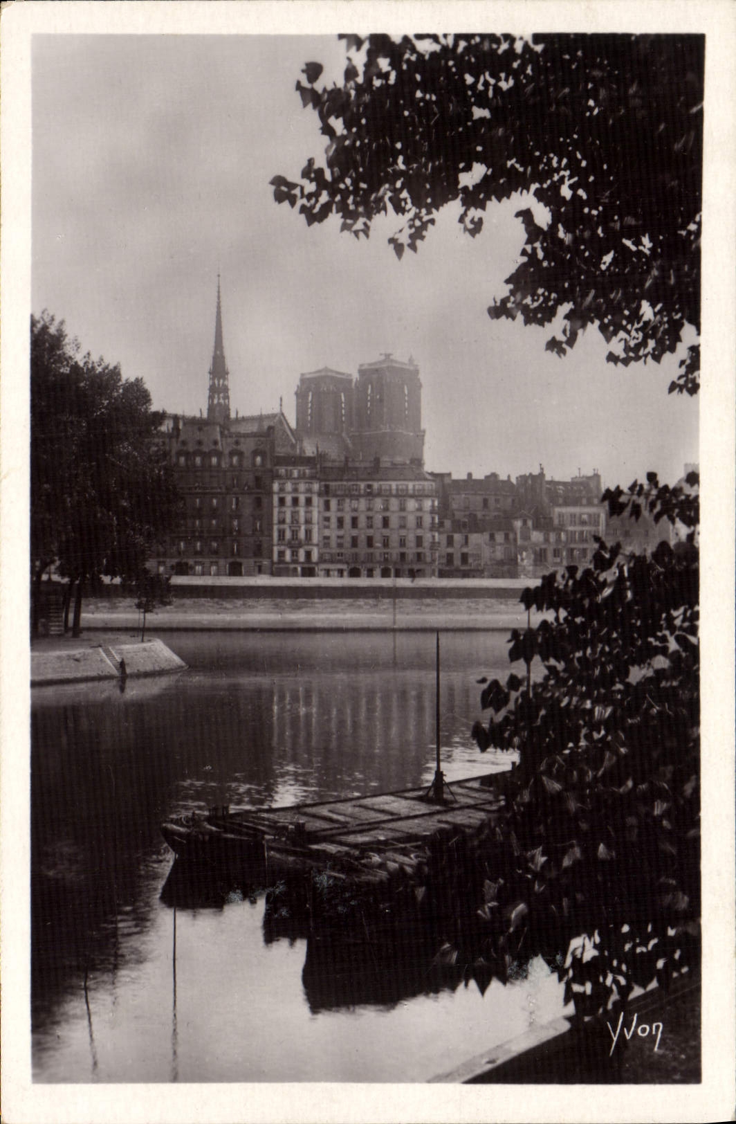 CPA Paris en Flanant L'lle St Louis 