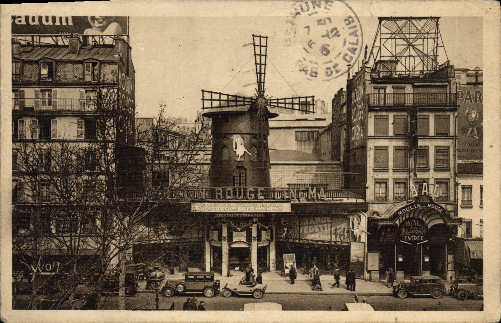 CPA Paris en Flanant Le Bal et le Cinema du Moulin Rouge 