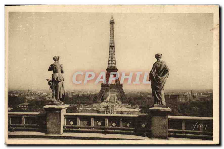 CPA Paris en Flanant La Tour Eiffel vue des Terrasses du Trocadero 