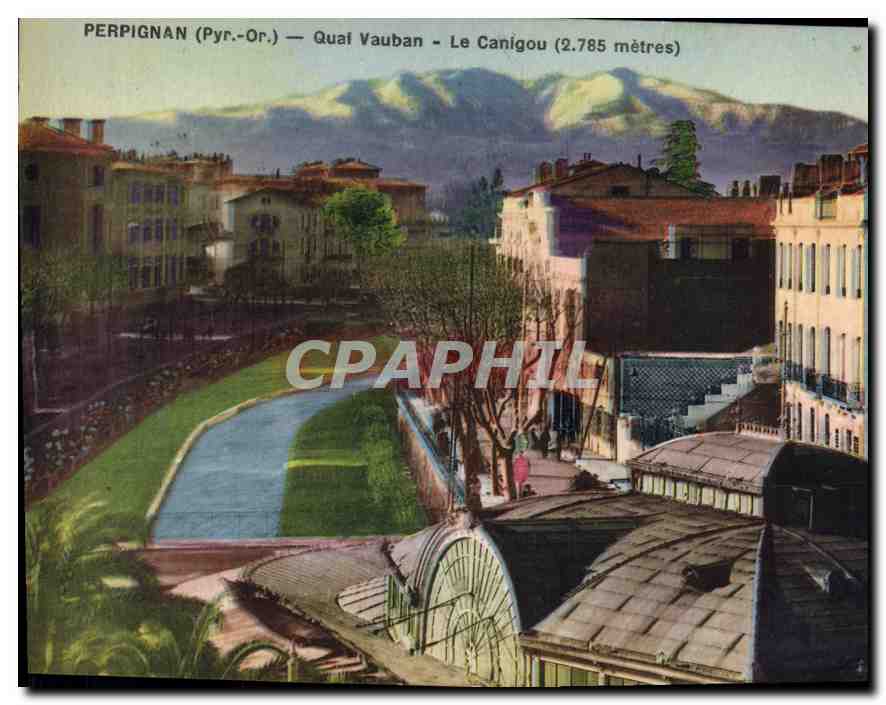 CPA Perpignan Pyr Or Quai Vauban Le Canigou 