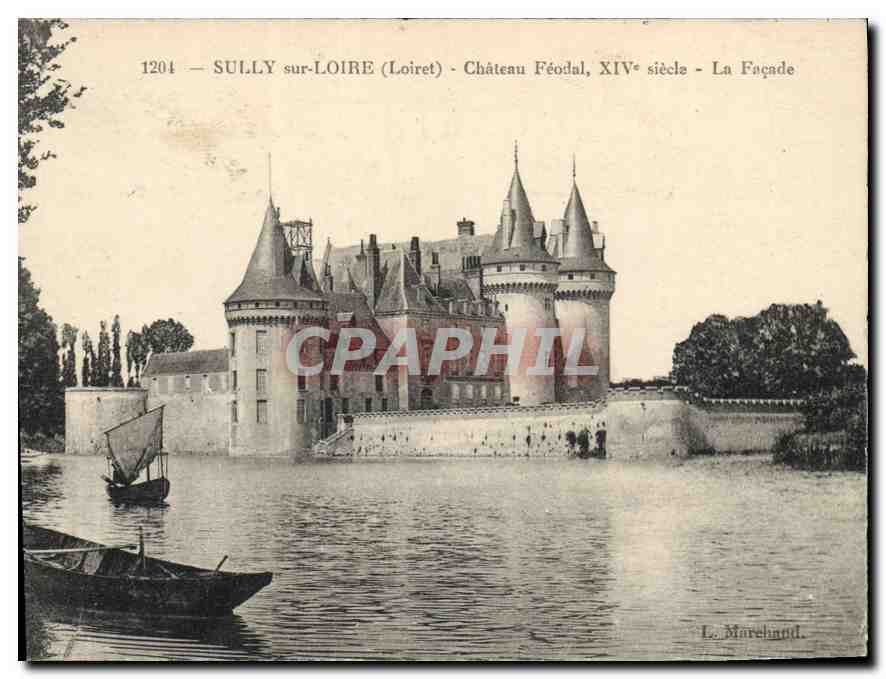 CPA Sully sur Loire Loiret Chateau Feodal XIV siecle La Facade 