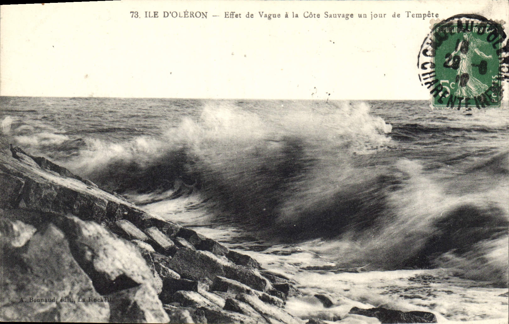 CPA Ile d'Oleron Effet de Vague a la Cote Sauvage un jour de Tempete 