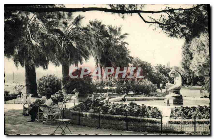 CPA Cannes Un Coin des Jardins 