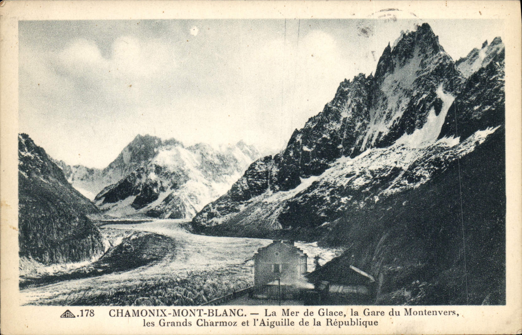 Chamonix-Mont-Blanc — La Mer de Glace, la Gare du Montenvers, les Grands Charmoz et l'Aiguille de la République — éditeur A.R.A. n°178