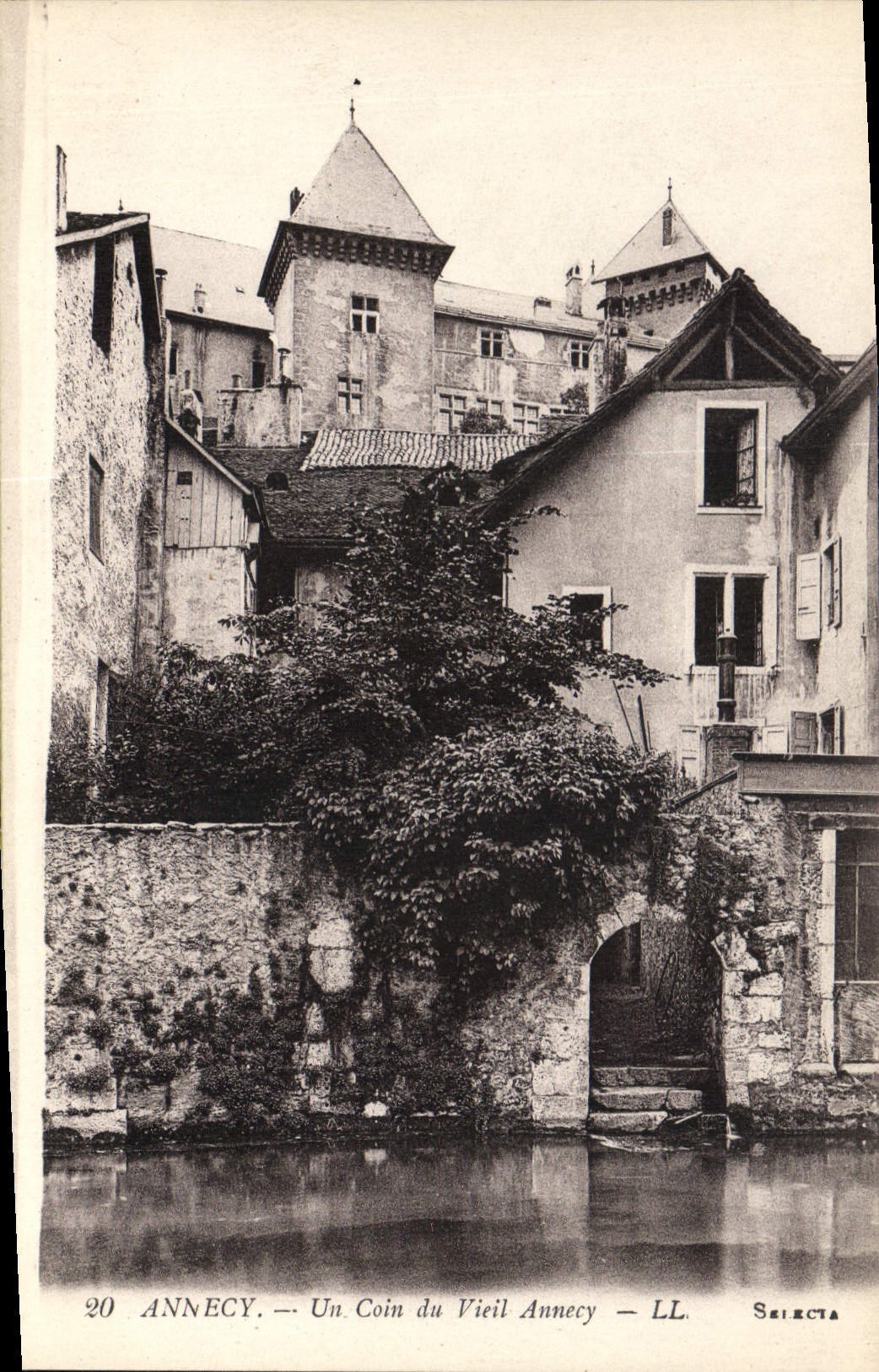 CPA Annecy Un Coin du Vieil Annecy 