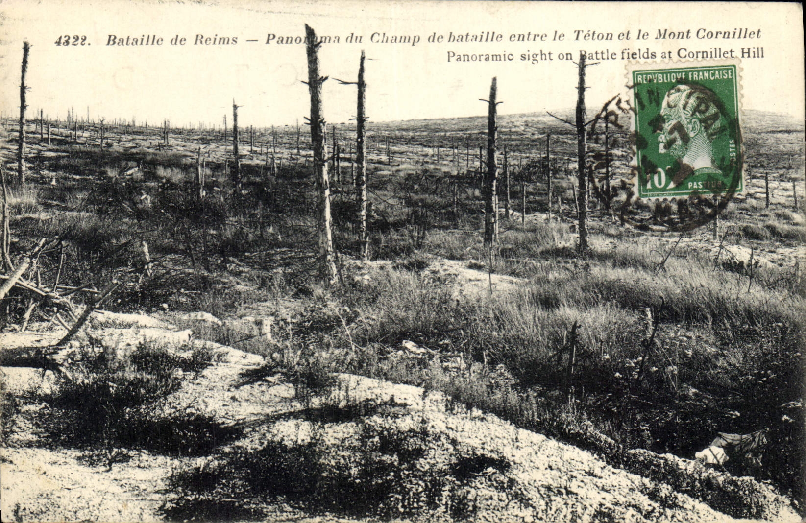 CPA Bataille de Reims Panorama du Champ de bataille entre le Teton et le Mont Cornillet Militaria