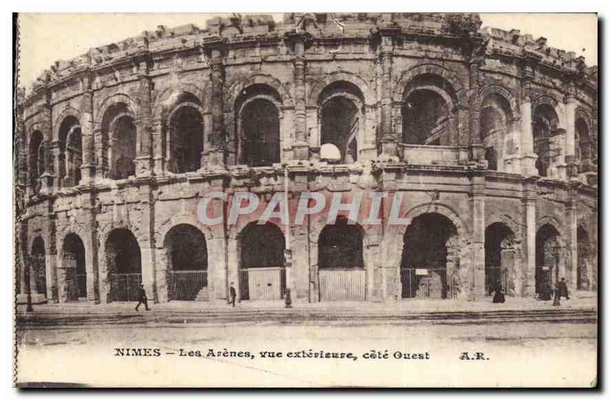 CPA Nimes Les Arenes vue exteriure cote Ouest 