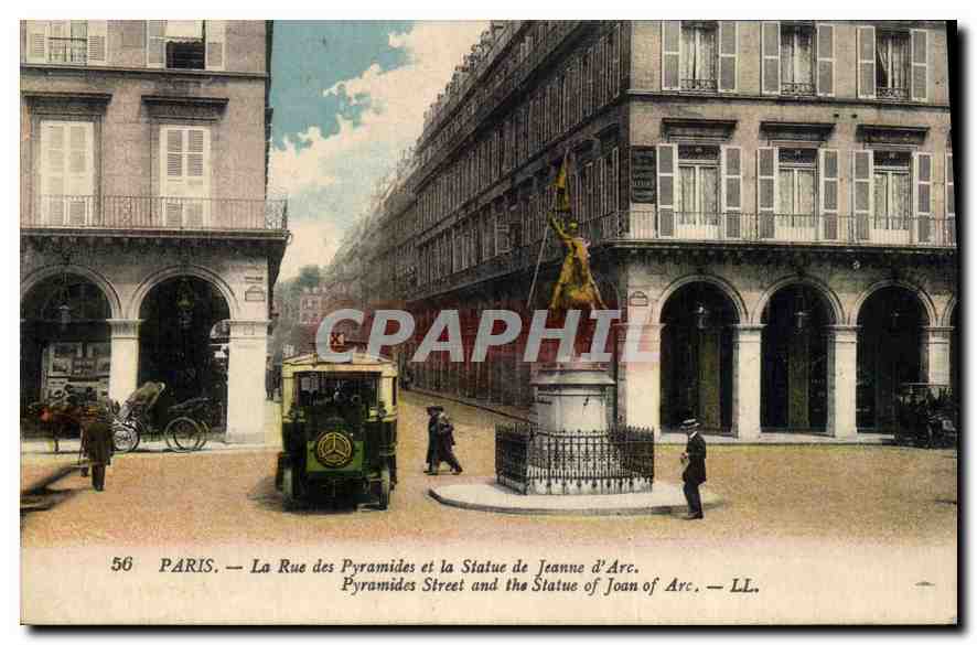 CPA Paris La Rue des Pyramides et la Statue de Jeanne d'Arc 