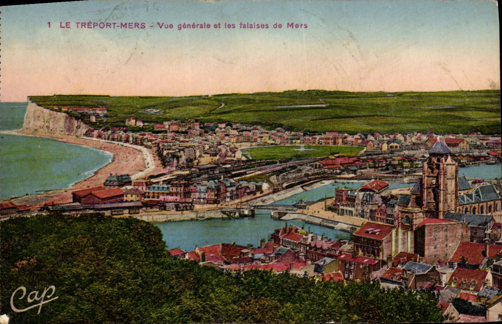 Le Tréport-Mers — Vue générale et les falaises de Mers — Cap