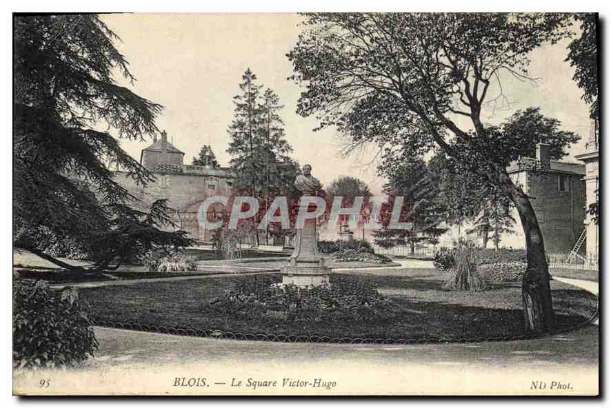 CPA Blois Le Square Victor Hugo 