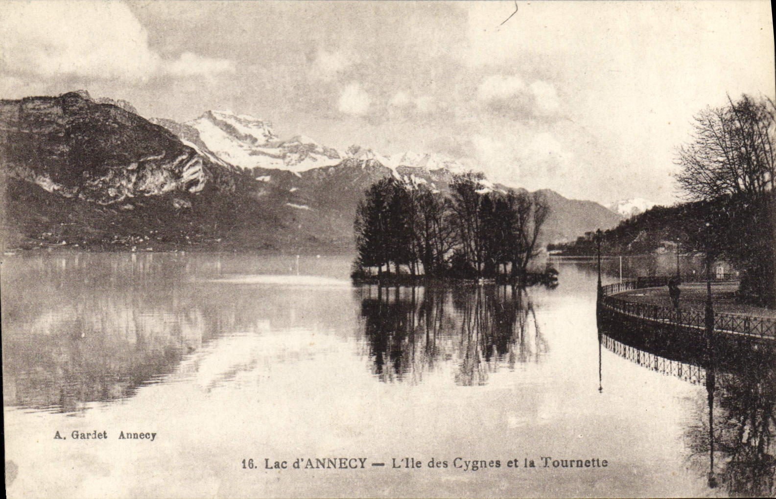 See Annecy — L'Île des Cygnes und la Tournette — A. Gardet Annecy