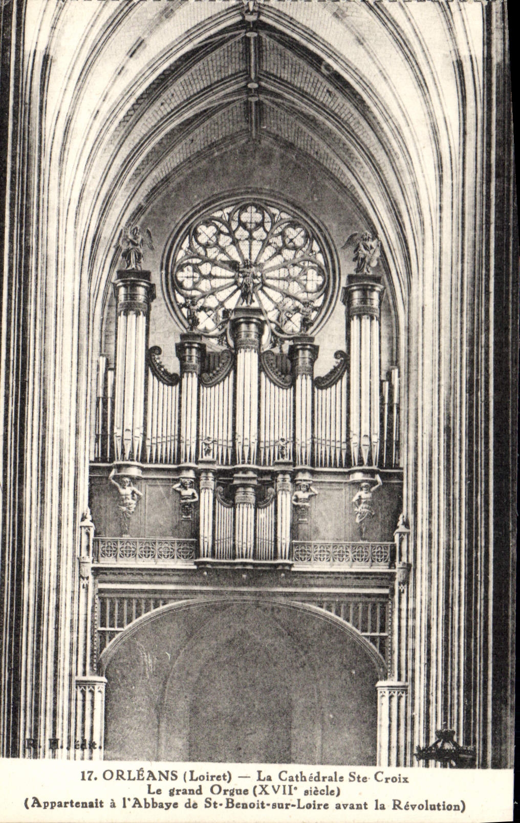 CPA Orleans Loiret la Cathedrale Ste Croix le grand Orgue XVII siecle Appartenait a l'Abbaye de Ste 