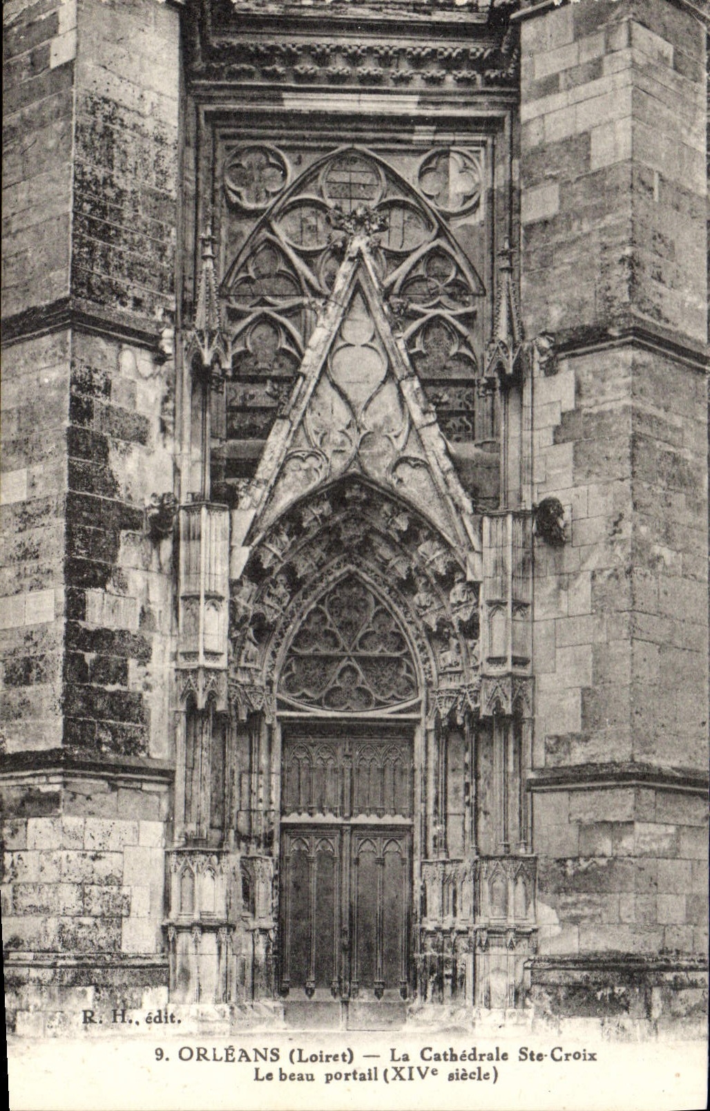 CPA Orleans Loiret la Cathedrale Ste Croix le beau portail XIV siecle 
