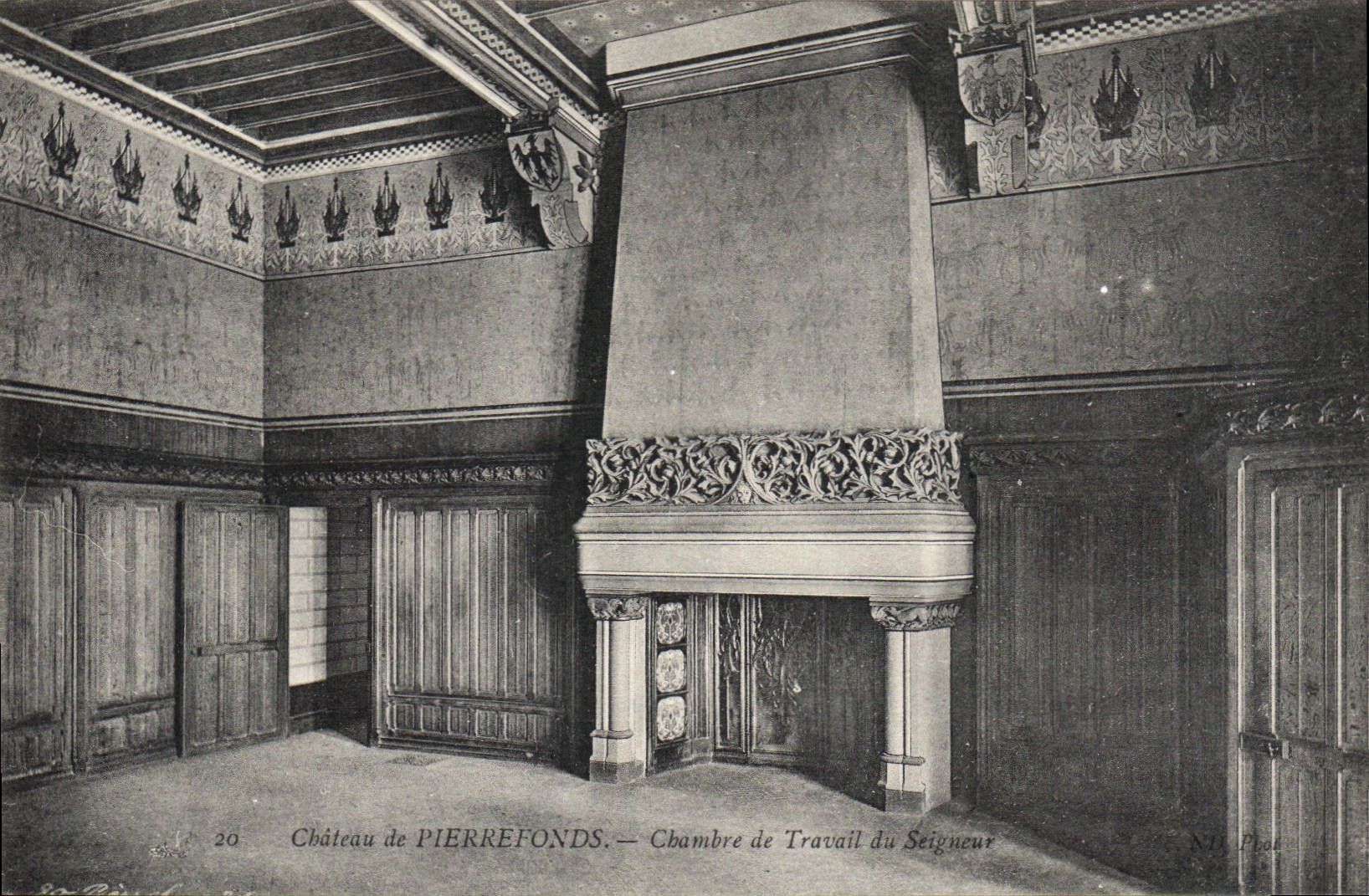 Château de PIERREFONDS — Chambre de Travail du Seigneur — N° 20