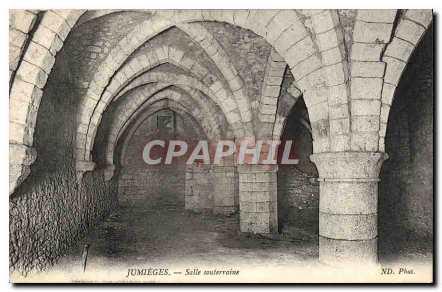 Jumièges — Salle souterraine — ND. Phot.