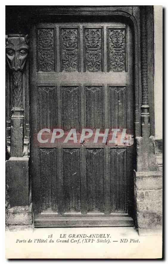 Porte de l'Hôtel du Grand Cerf — XVIIe siècle — ND Phot.