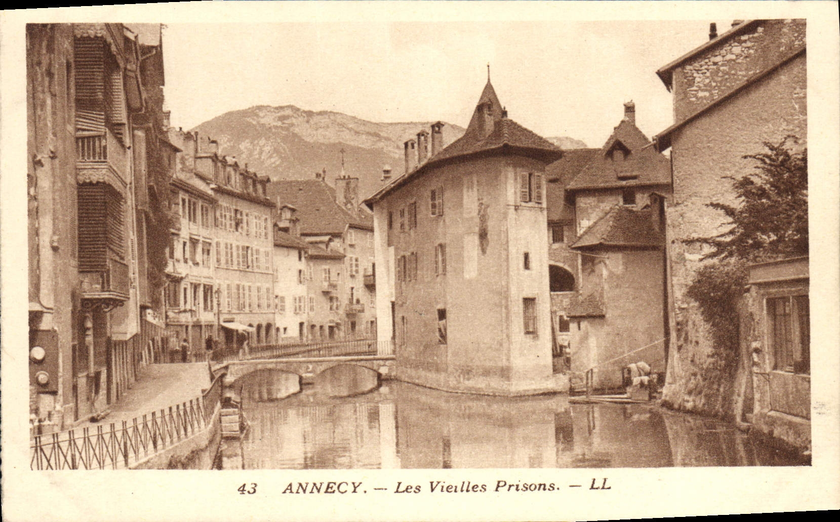 Annecy — Les Vieilles Prisons — LL