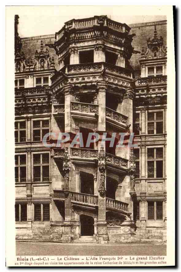 CPA Blois L et C Le Chateau L'Allee Francois 1er Le Grand Escalier 