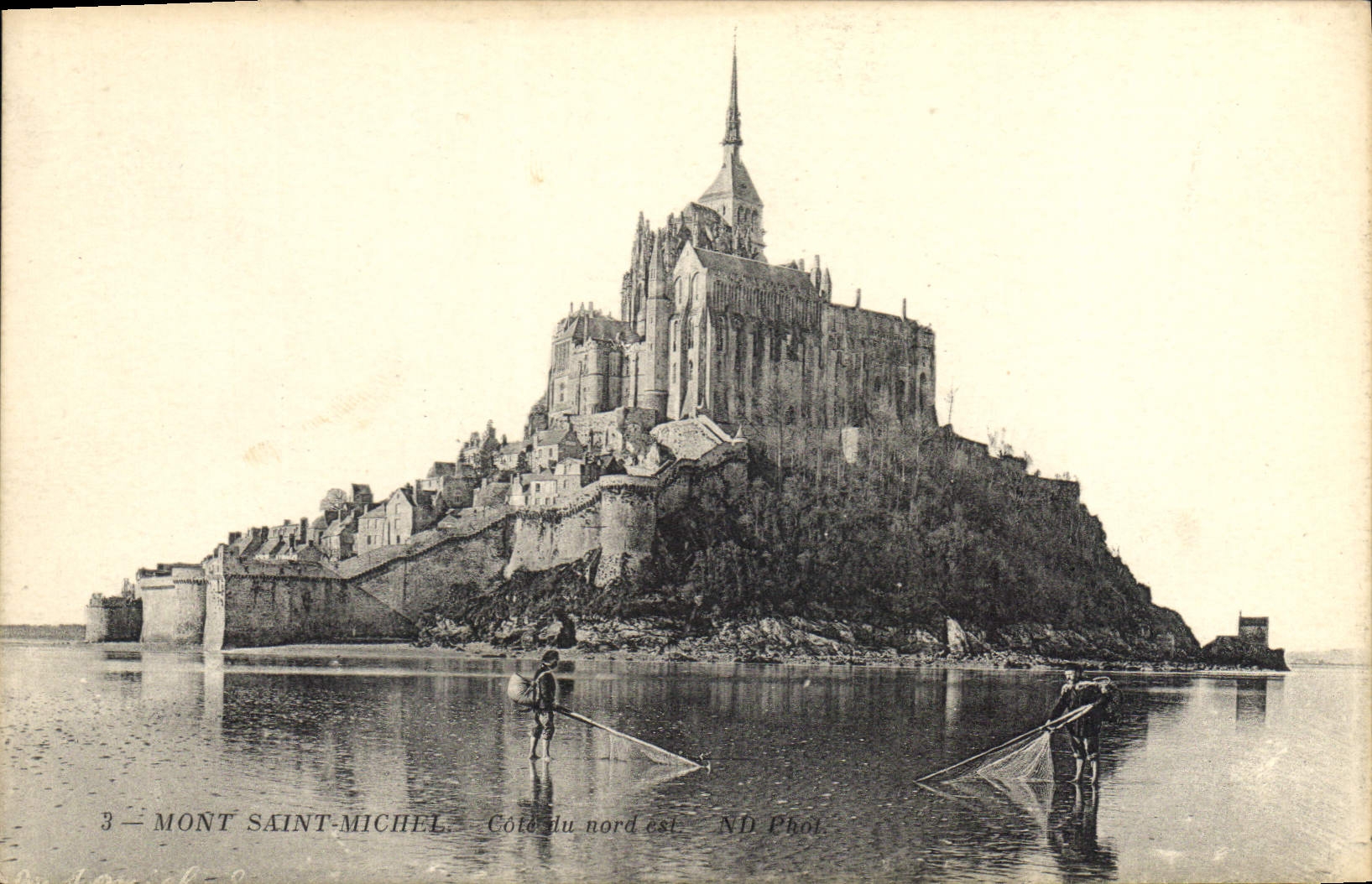 CPA Le Mont Saint Michel Cote du nord Est Peche Pecheurs