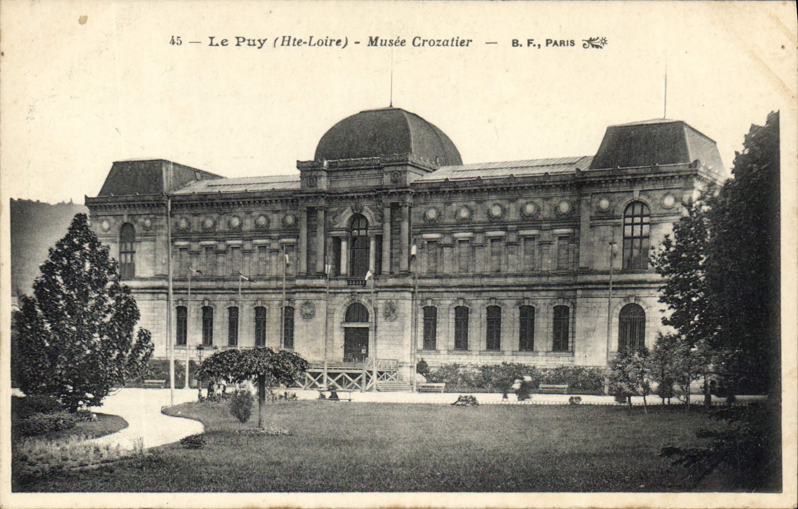 CPA Le Puy Hte Loire musee Crozatier 