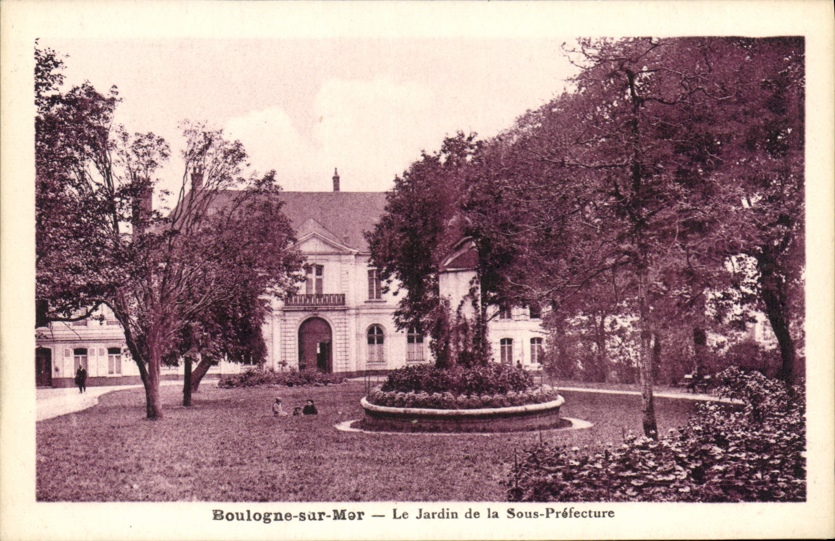 Boulogne-sur-Mer — El Jardín de la Subprefectura — editor Y. Sacle
