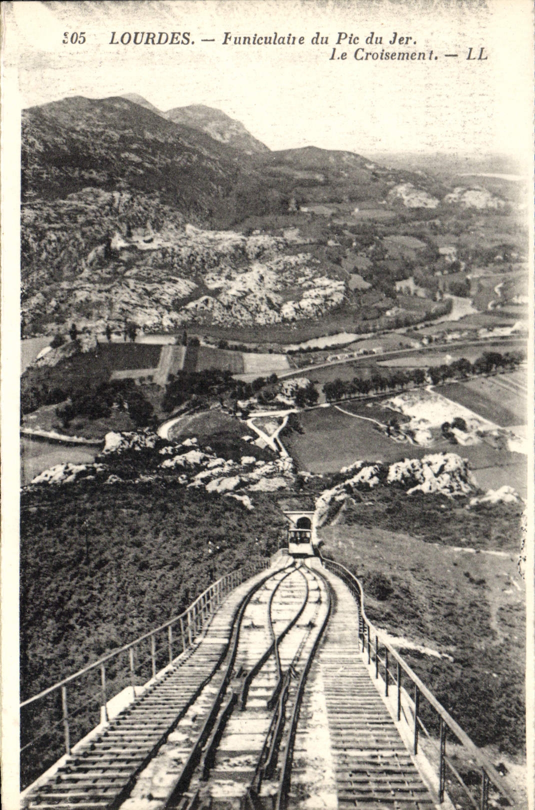 Lourdes — Funiculaire du Pic du Jer. Le Croisement — LL