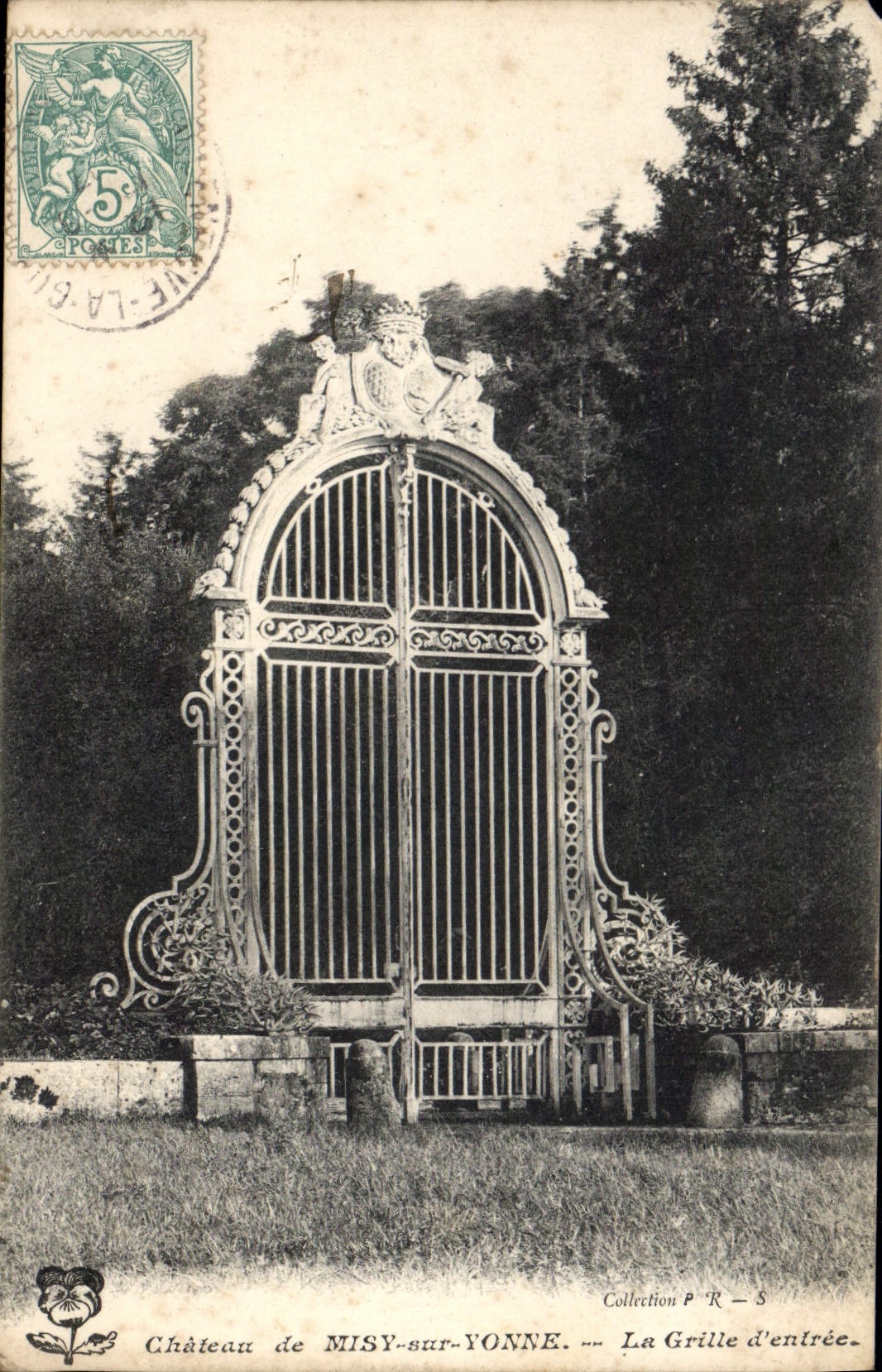 Château de MISY-sur-YONNE — La Grille d'entrée — Collection P R - 5