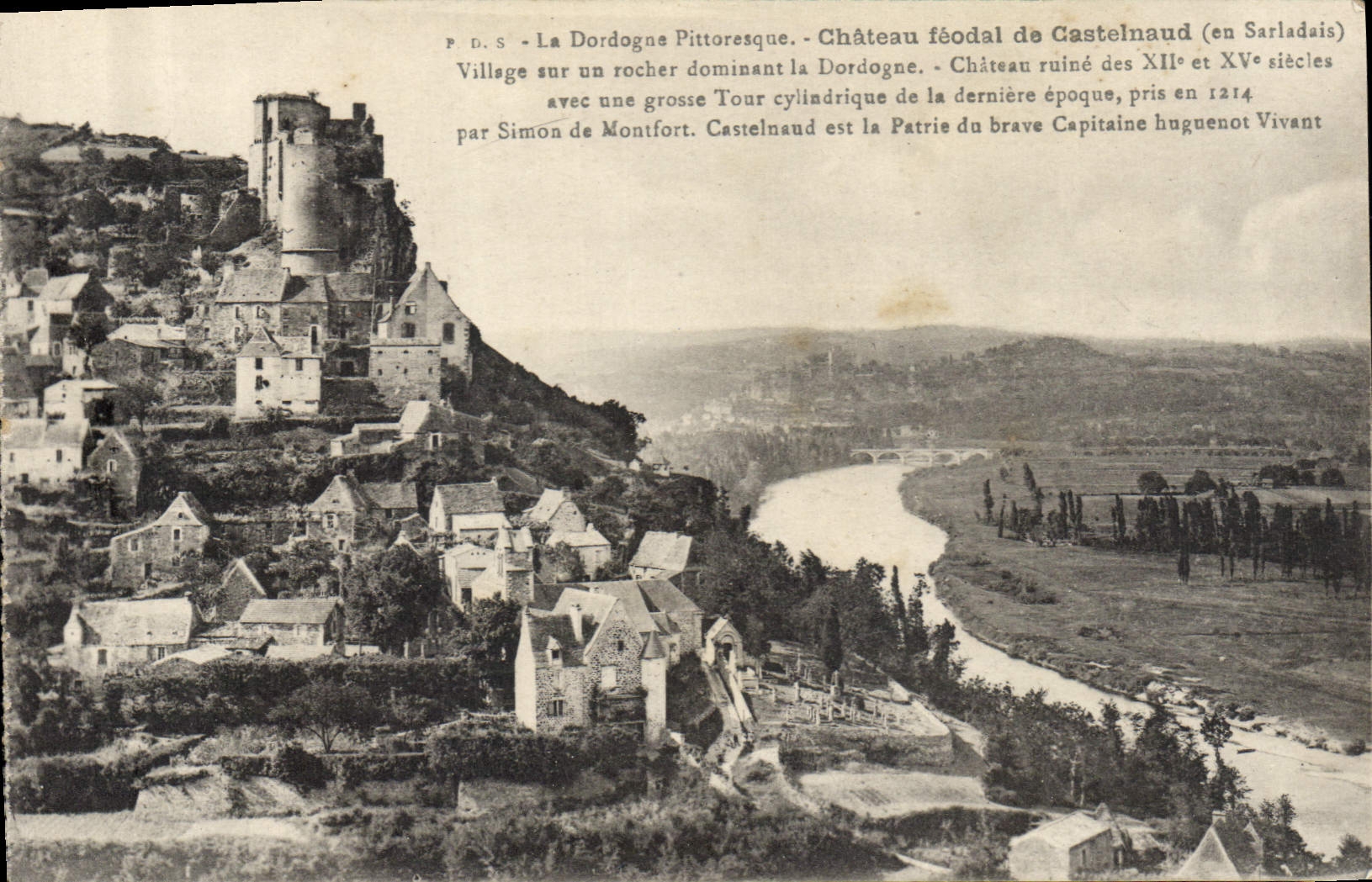 Château féodal de Castelnaud (en Sarladais) — Village sur rocher dominant la Dordogne — P.D.S.