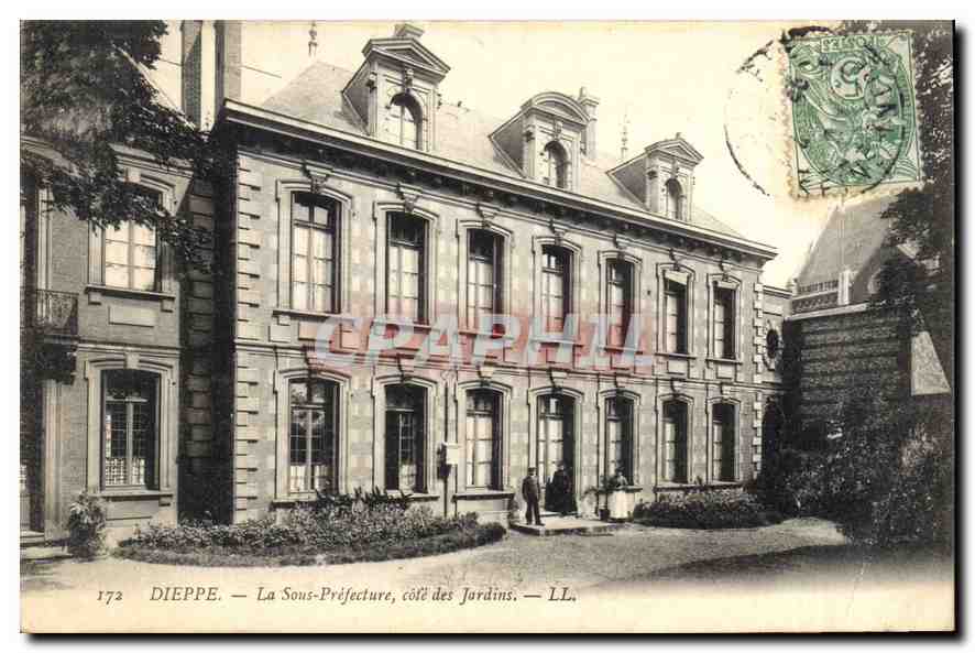 CPA Dieppe La Sous Prefecture cote des Jardins 