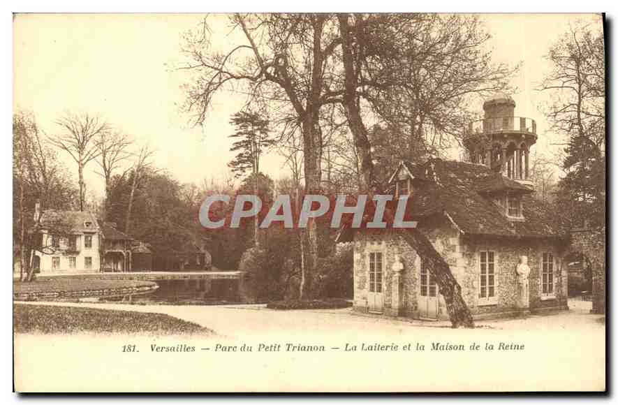 CPA Versailles Parc du Petit Trianon La Laiterie et la Maison de la Reine 