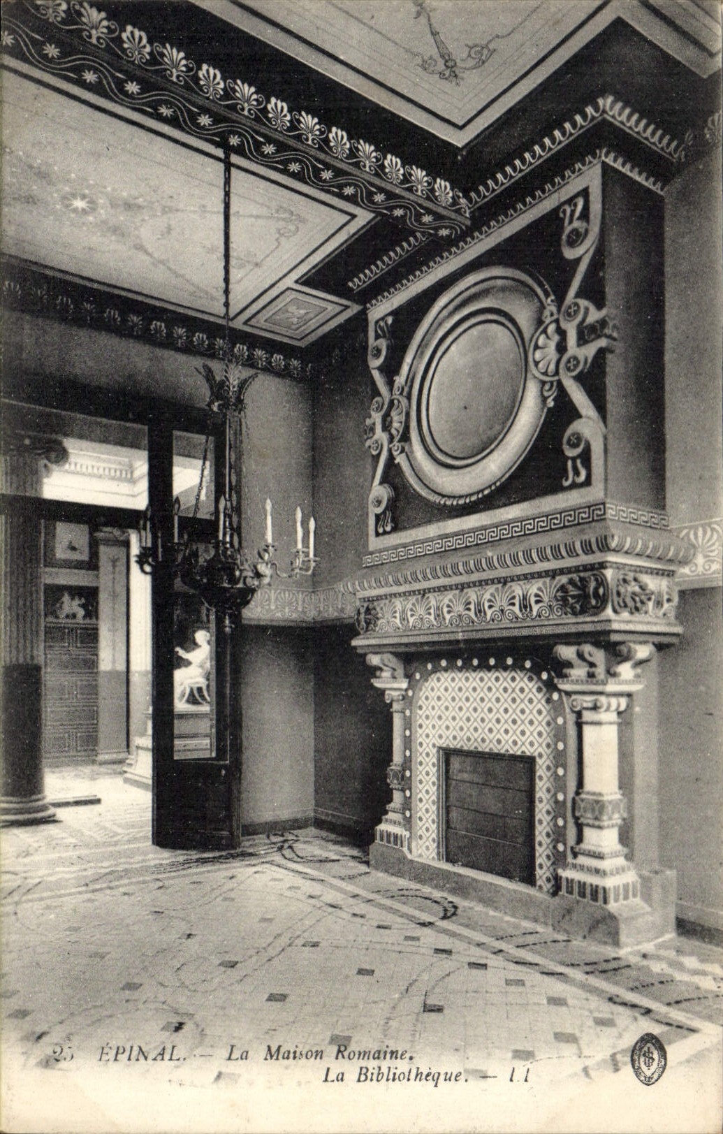 CPA Epinal La Maison Romaine La Bibliotheque 