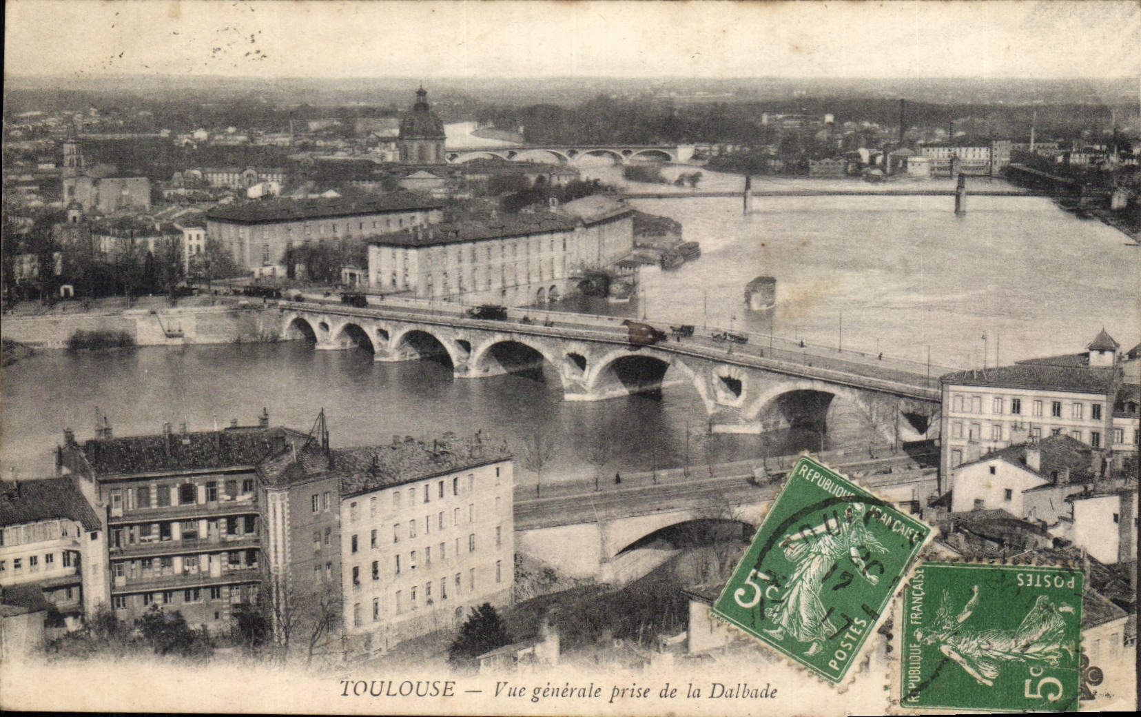 Toulouse — Vue générale prise de la Dalbade — Éditeur non visible